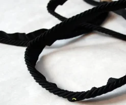 BC10008/02 Black Lip Cord Trim