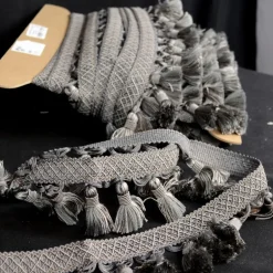 BF 4005 49 Grey Tassel Trim