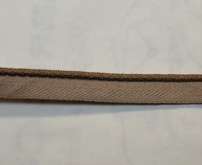 BM300 873 Classical Elements 1/8 inch Micro Lip Cord Trim
