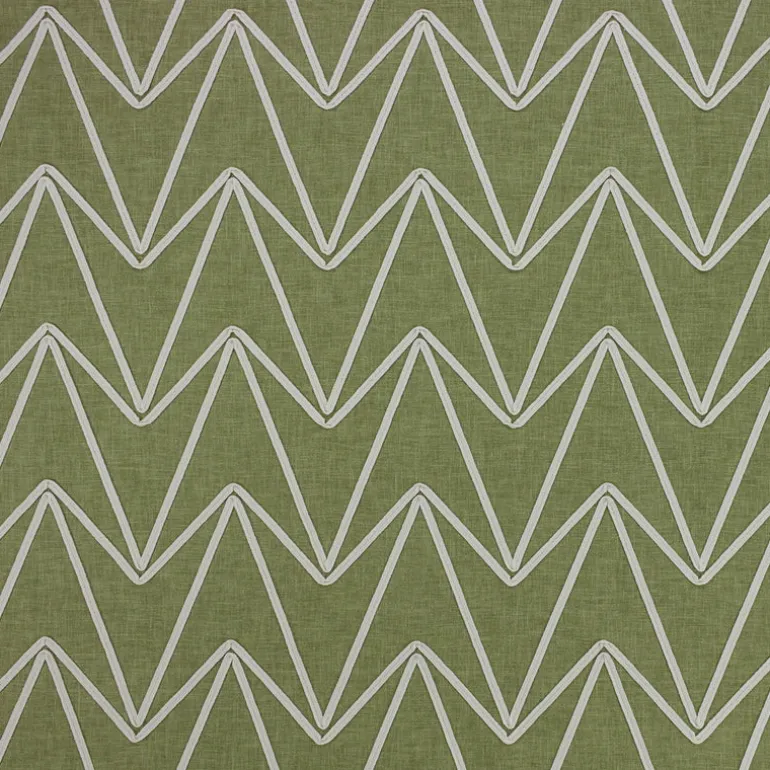 Flaunt Apple Richloom Fabric